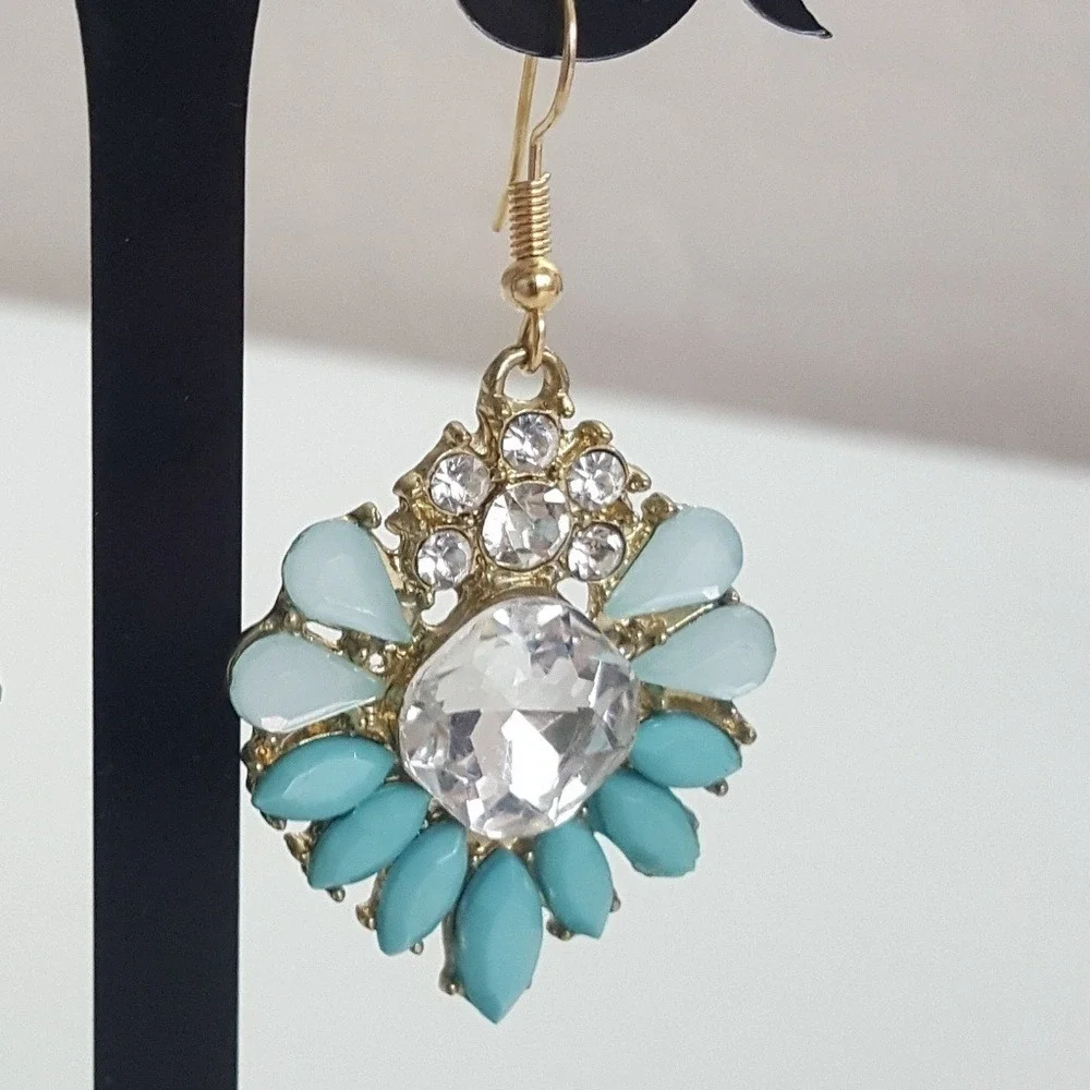 Y2K Turquoise Mint Green‎ Crystal Chandelier Drop Earrings Gold Tone Statement
